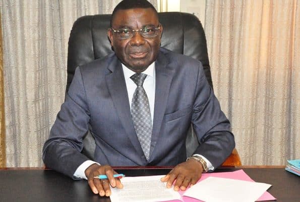  Le ministre de l’Enseignement primaire Paalamwé Tchakpélé explique le mécanisme de l’assurance scolaire