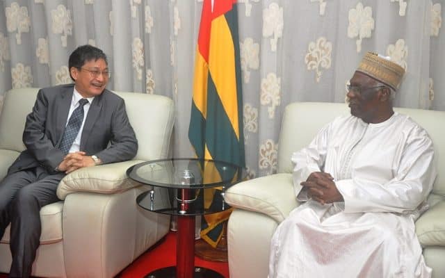  L’ambassadeur de Chine au Togo, M. Liu Yuxi chez le président de l’Assemblée nationale Dama Dramani