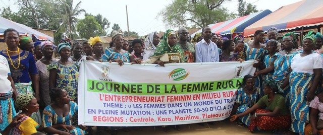  Le RENAFAT  sensibilise  les femmes rurales à  l’entrepreneuriat  agricole