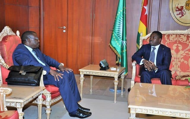  Règlement  de la crise politique en Guinée-Bissau: Le  chef de l’Etat a reçu M. Aristide da Sil­va,  émissaire du président Bissau-Guinéen