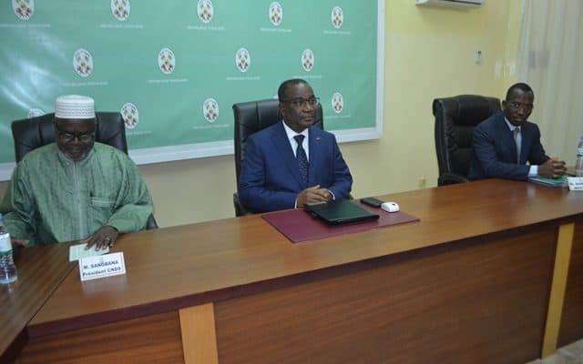  Le chef du gouvernement et le CNDS  fixent  au 11 janvier 2018 la reprise du dialogue avec les syndicats des enseignants