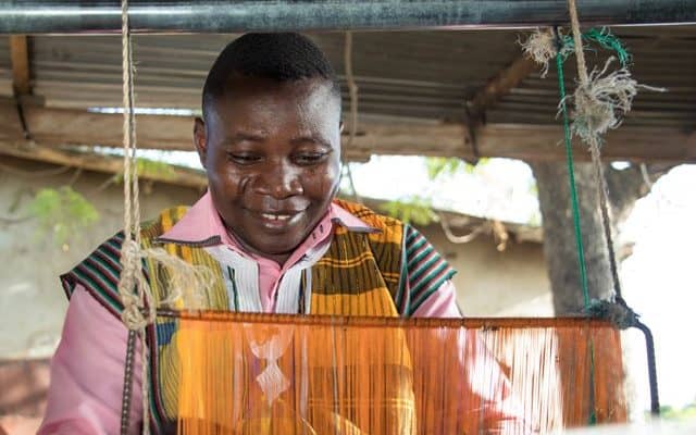  M. Soumana Mama, du tisserand sous un hangar à l’entreprise « CAFTIS»