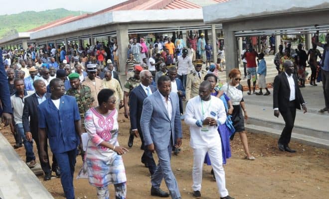  le président de la République  visite le marché préfectoral de Bafilo en construction