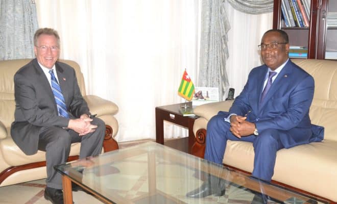  En fin de mission, l’Ambassadeur des Etats-Unis d’Amérique au Togo fait ses adieux au Premier ministre Komi Selom Klassou