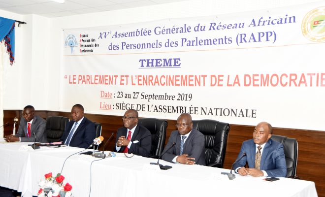  Le Réseau Africain  des  Personnels des Parlements en assemblée générale à Lomé