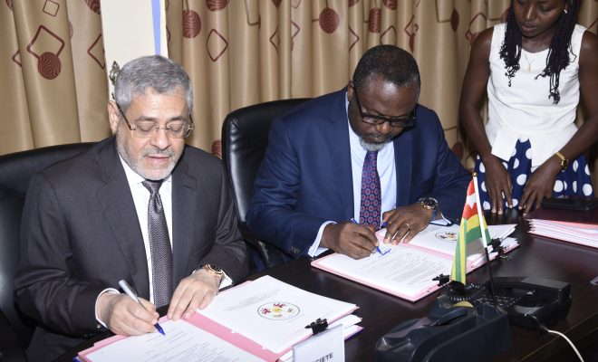 Construction d’une centrale solaire  de 50 MW à Blitta : Le Togo signe une convention avec la Société AMEA centrale solaire