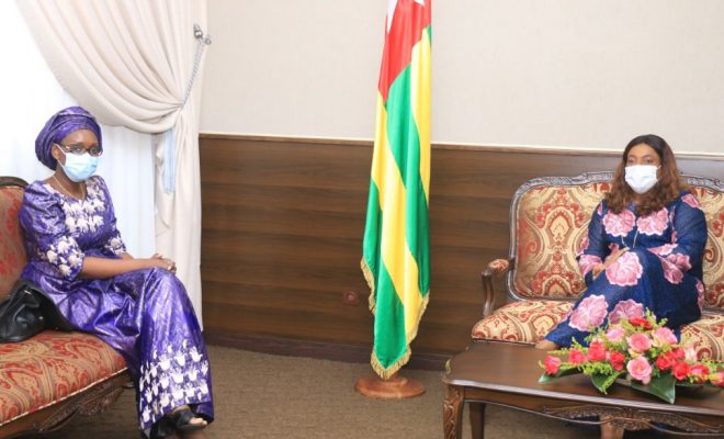  A l’Assemblée nationale : La Présidente Mme Yawa Djigbodi Tségan  a échangé avec les représentants-résidents de Plan International et de l’IYF