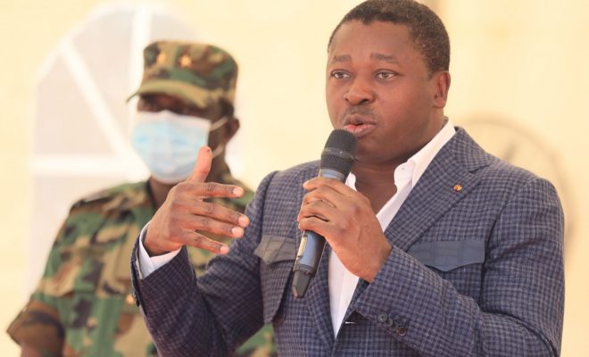  En visite dans les Savanes : Le chef de l’Etat entretien les forces de défense et de sécurité sur la menace  terroriste à nos frontières