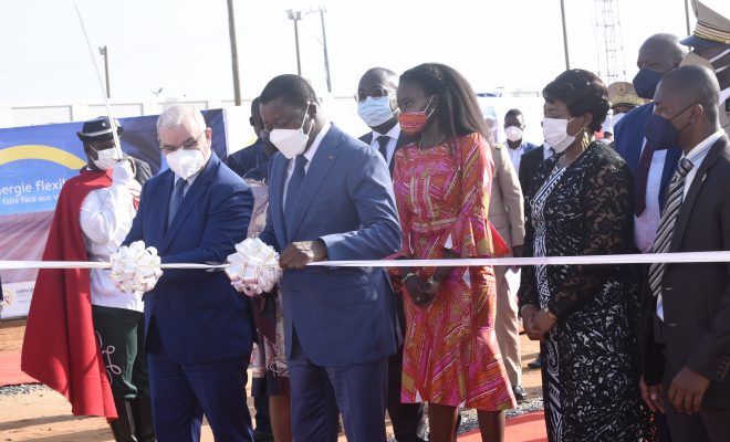  Le Président de la république lance la turbine à gaz de la centrale électrique de Kékéli Efficient Power