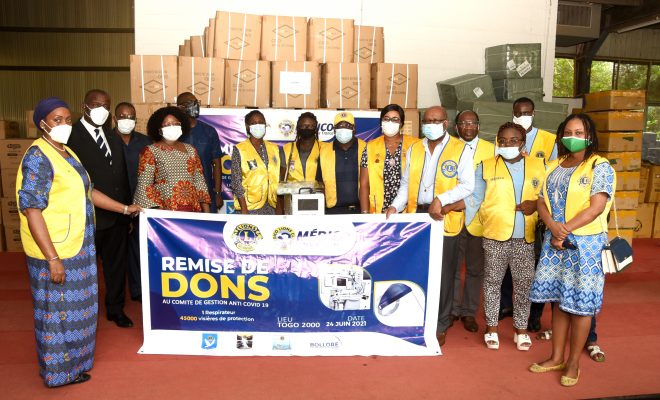  Lutte contre la COVID-19 : Les Lions clubs du Togo offrent du matériel médical au ministère de la Santé