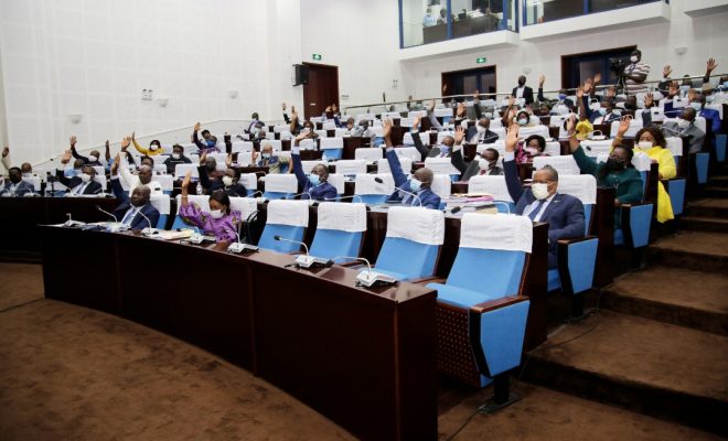  La loi de finances exercice 2022 : Plus de 1779 milliards de FCFA au budget de l’Etat  en vue de la mise en œuvre de la politique de développement socio-économique