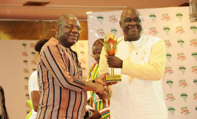  8e édition du Salon International du Textile Africain : Le chef de l’Etat Faure Essozimna Gnassingbé distingué pour son engagement au développement de l’industrie textile