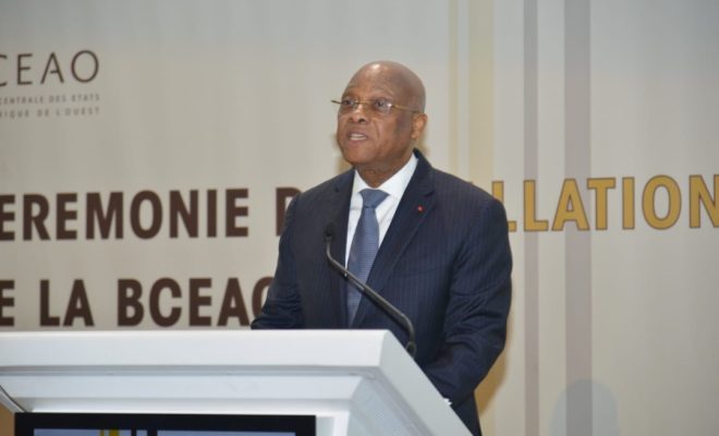  M. Jean-Claude Kassi Brou,  nouveau gouverneur de la BCEAO, officiellement installé à Dakar