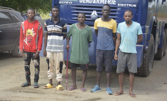  La Gendarmerie nationale interpelle cinq  voleurs de voitures et de motos à Lomé et sa banlieue