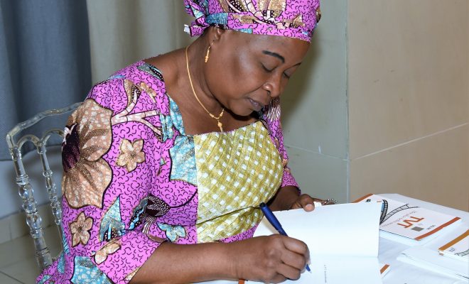  « La TVT, mes plus belles années » de Dorothée Tabiou Ibrahima dédicacé