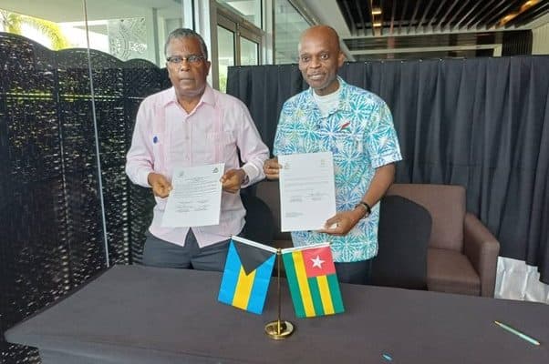  Le Togo et les Bahamas établissent des relations diplomatiques