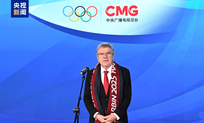  Le président du CIO visite le Centre international de diffusion des Jeux asiatiques d’hiver de Harbin