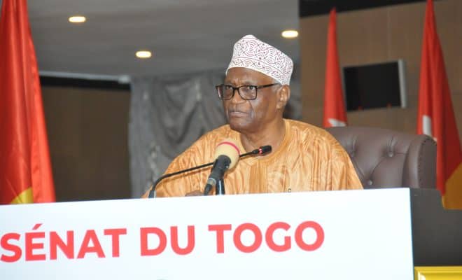  Au SENAT / Barry Moussa Barqué élu président et dirige un bureau de neuf membres