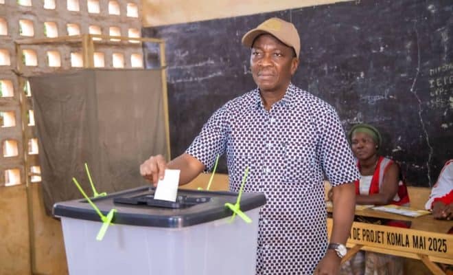  Le Président de l’Assemblée nationale Kodjo Adedzé a voté à Kovié
