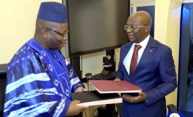  Le nouveau ministre Secrétaire général du gouvernement, Stanislas Bamouni Baba a pris fonction