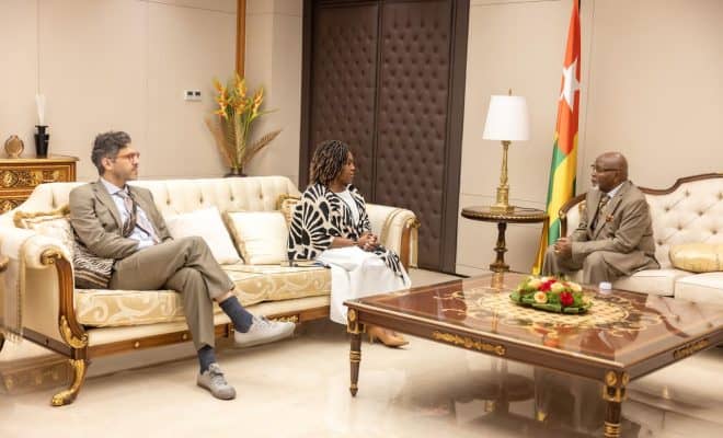  Le Président de la République s’entretient avec la Vice-Présidente de Colombie