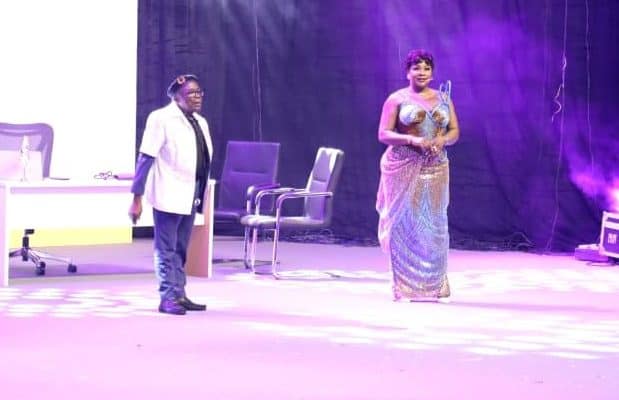 Sauver les enfants en détresse respiratoire au Togo :  Un spectacle d’humour « Bonne Année 2026 »  à Lomé pour mobiliser le financement